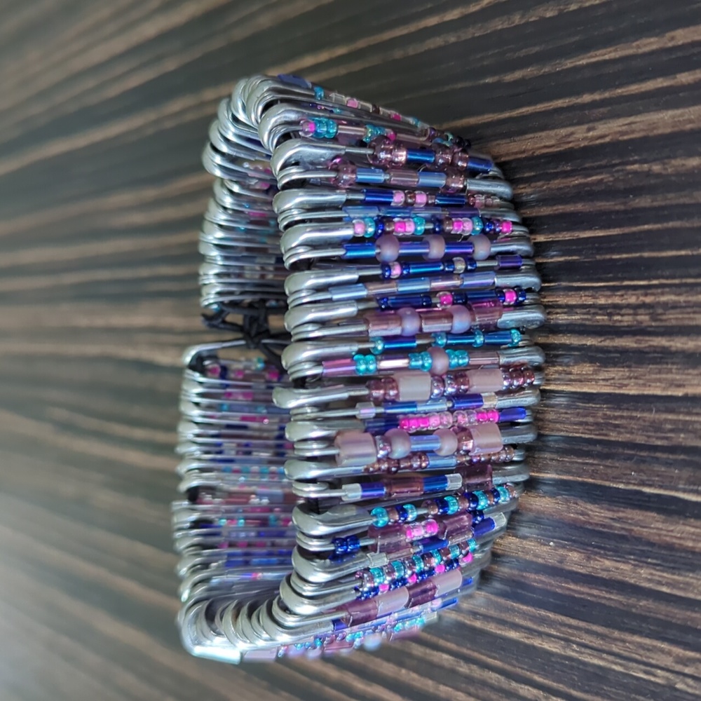 Vintage Y2K safety pin bracelet
